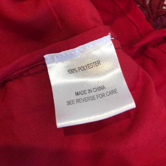 Vicky and Lucas red maroon embroidered floral overlay dress size Medium - Picture 8 of 15